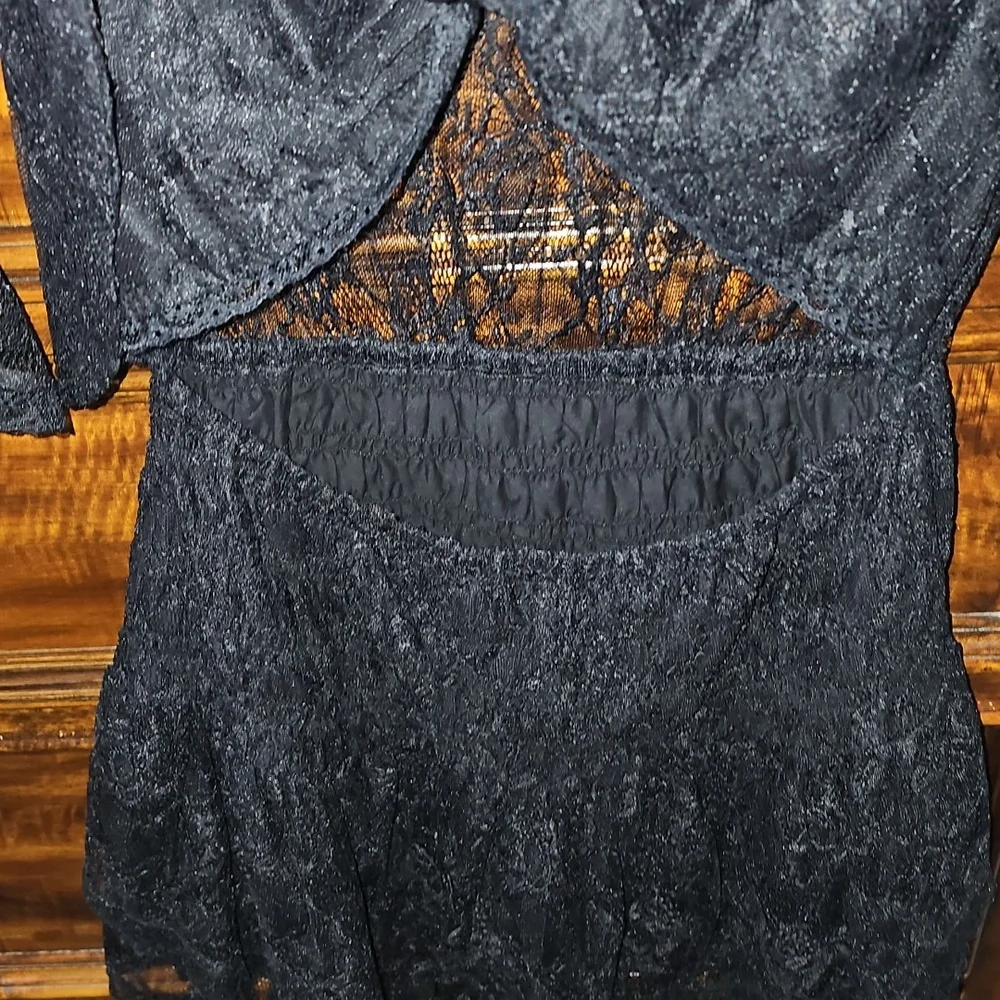 Free People Nwts Black Lace Dress! Sz Small. Stretchy Waist. Dont Miss Out!